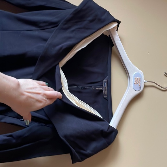 BCBGMaxAzria Dresses & Skirts - BCBG Max AZRIA portrait collar ponte dress sz6 NWT